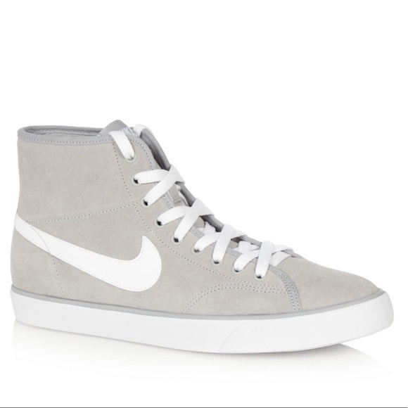 gray nike trainers